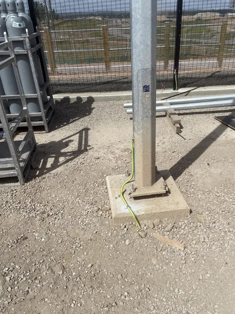 Light pole connection