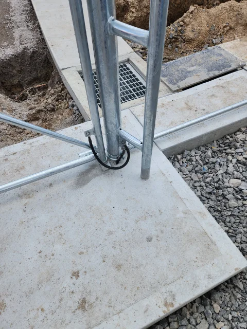 brandy hill bess fence and gate post connection